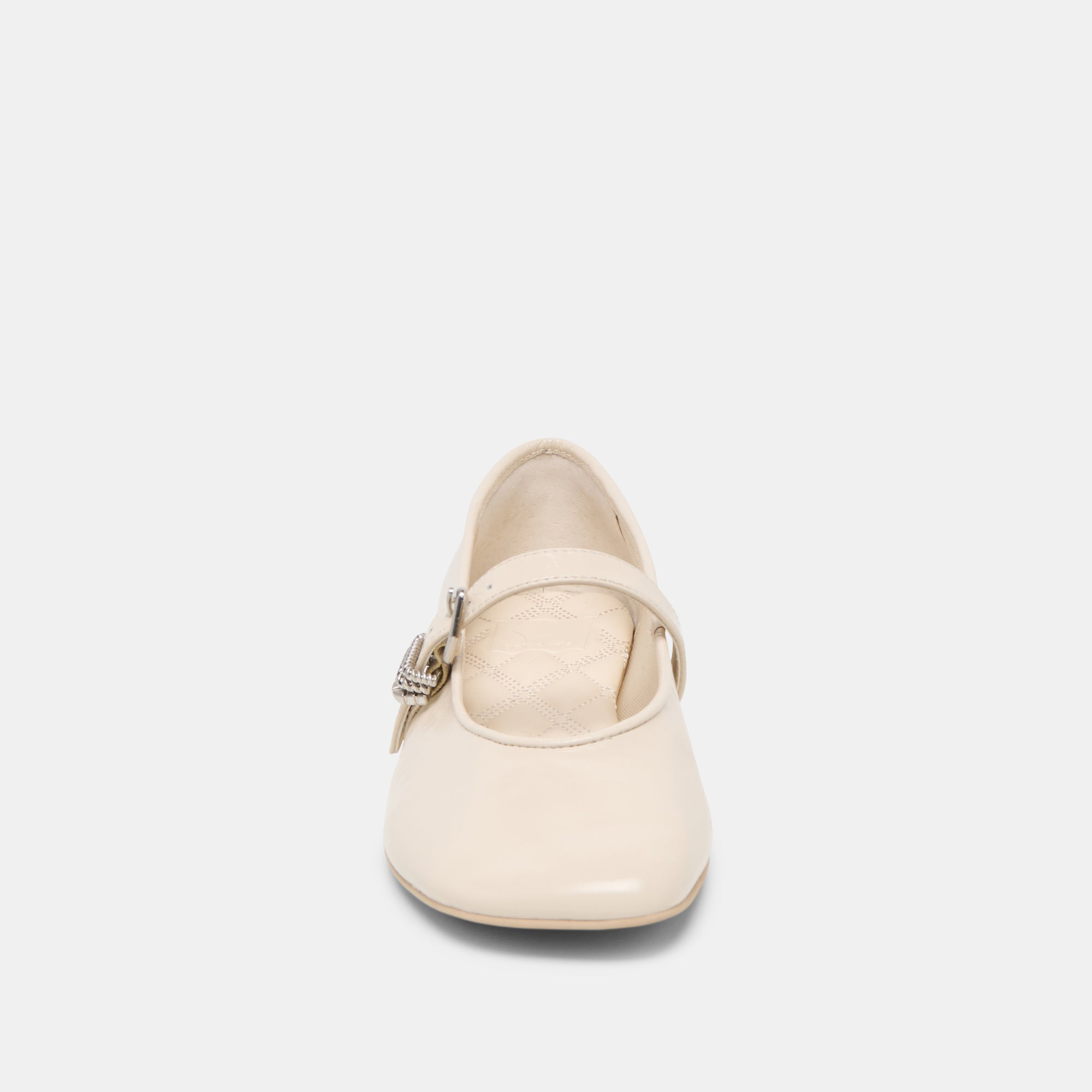 DOLCEVITA-FLATS_ALIZZA_CREMECRINKLEPATENT-04.jpg