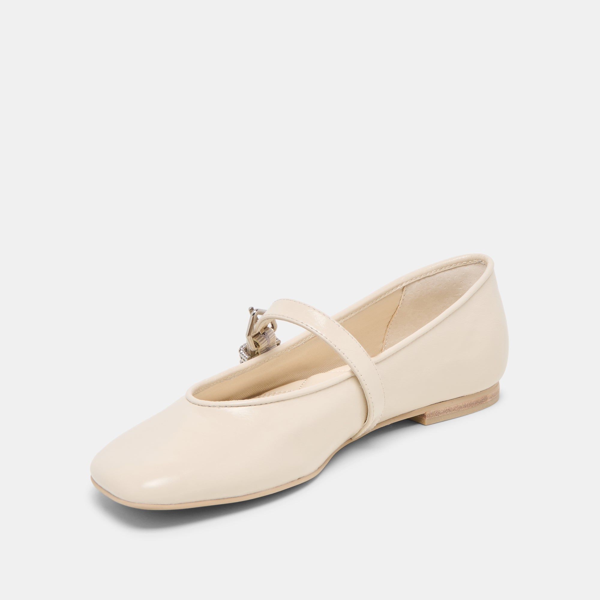 DOLCEVITA-FLATS_ALIZZA_CREMECRINKLEPATENT-09.jpg