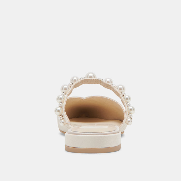 DOLCEVITA-FLATS_KANIKAPEARLLOW_VANILLAPEARLS-05.jpg